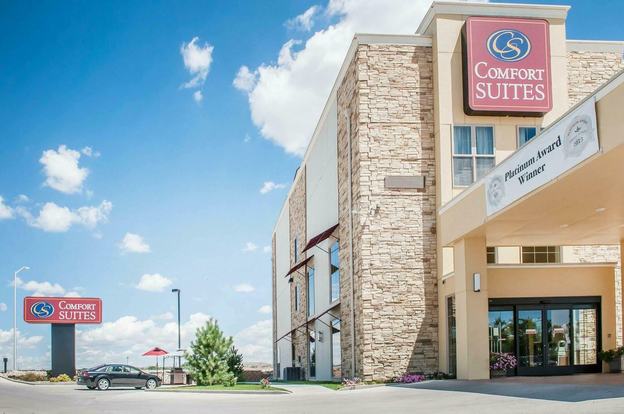 Comfort Suites Farmington Exterior photo